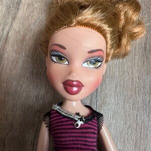 2001 Bratz Doll Striped with Pink and Black Outfit